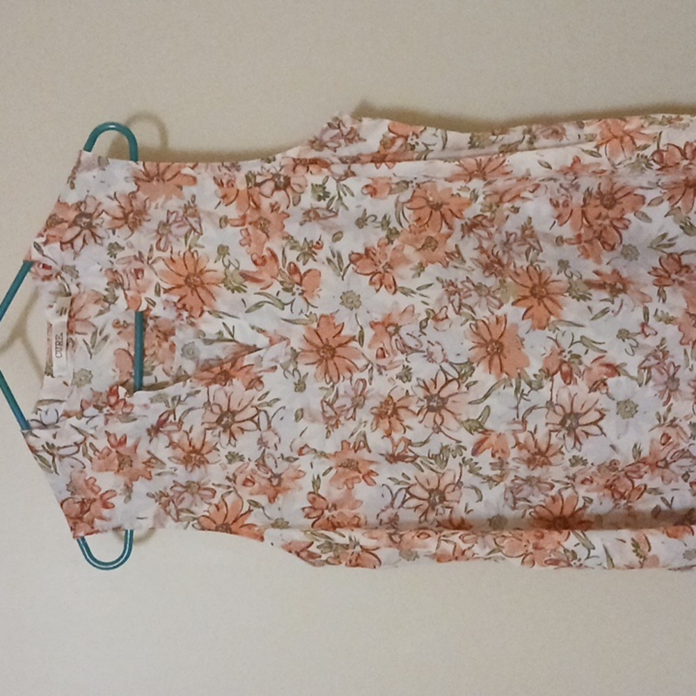 Orange Floral Sleeveless Blouse with Mandarin Collar - Picture 2 of 6